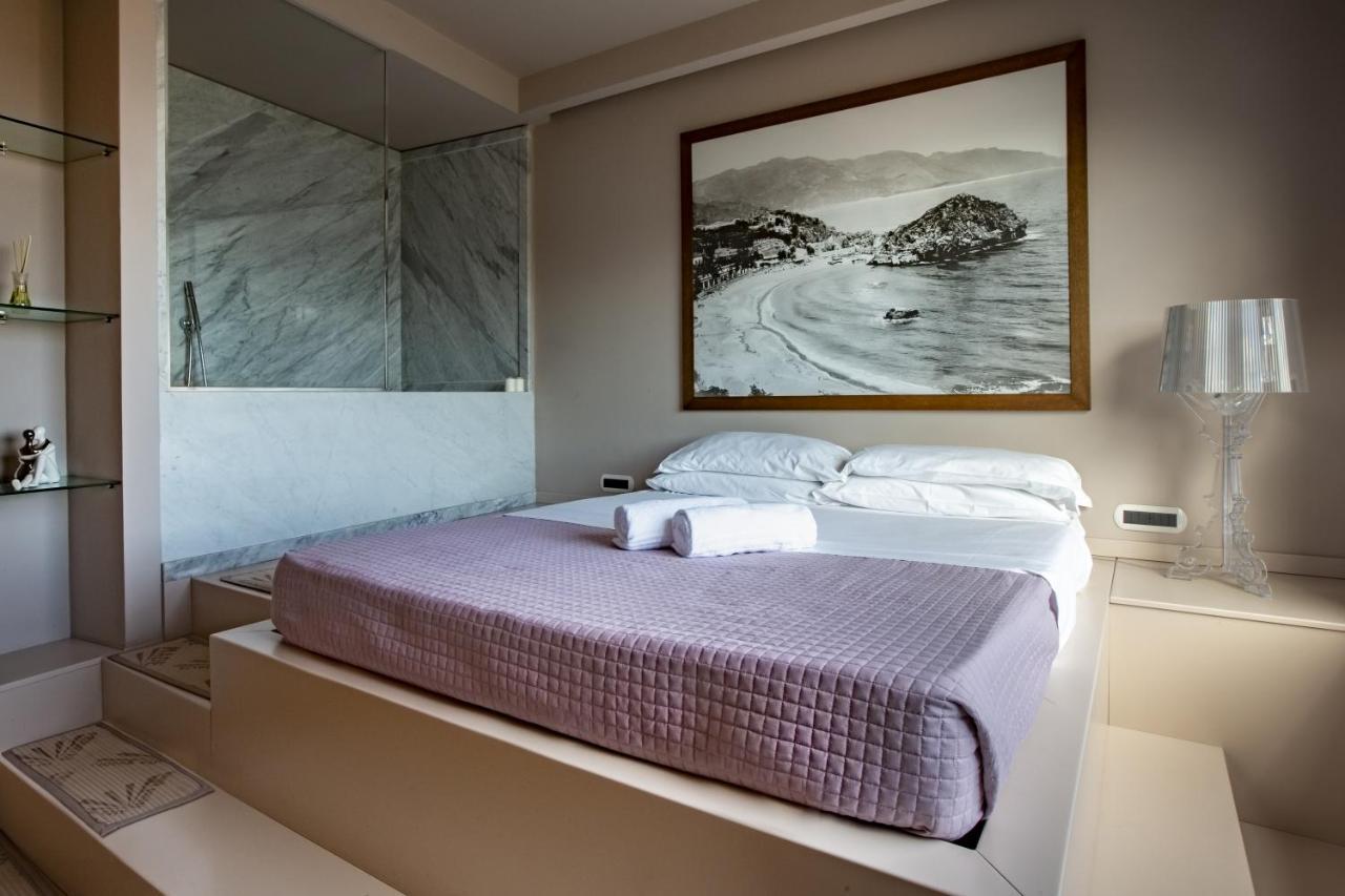 Fenetre Sur Le Blue Apartment Taormina Exterior photo